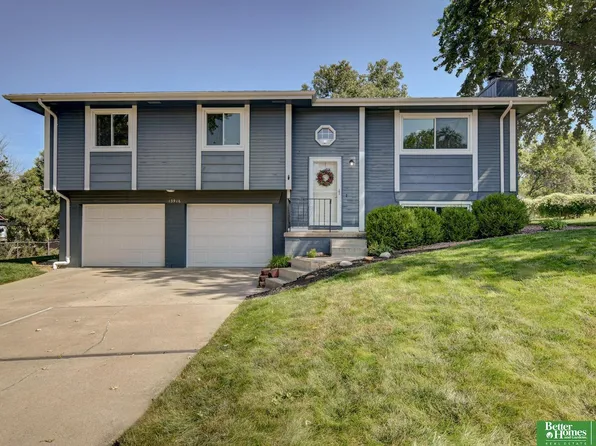 13916 Lisa Cir, Omaha, NE 68138