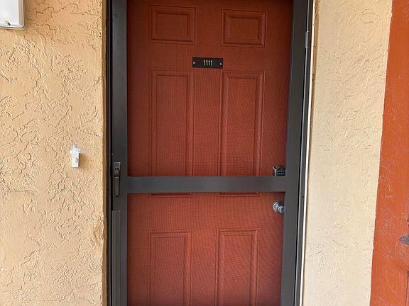 2nd image of 2323 Golf Lake Cir APT 1111