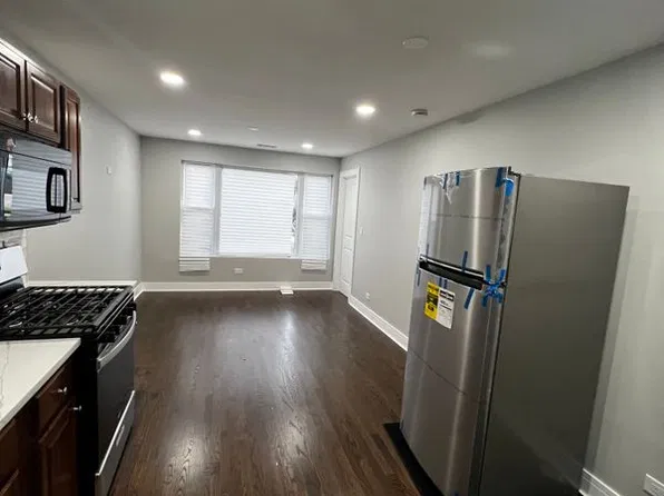 2648 W Luther St #1, Chicago, IL 60608
