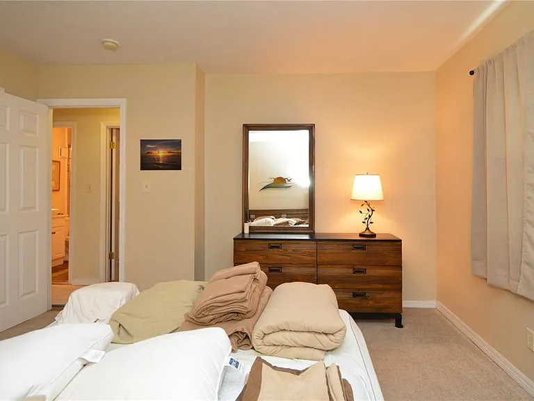 121 Seahorse Dr SE #C — Photo 34
