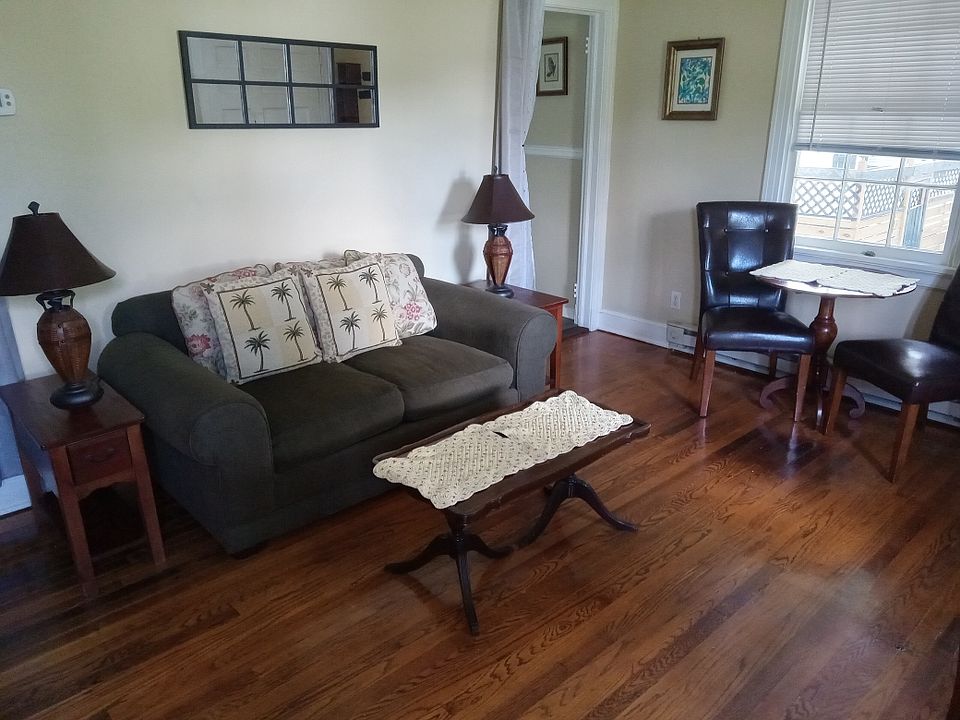 1st image of 1602 E Laburnum Ave