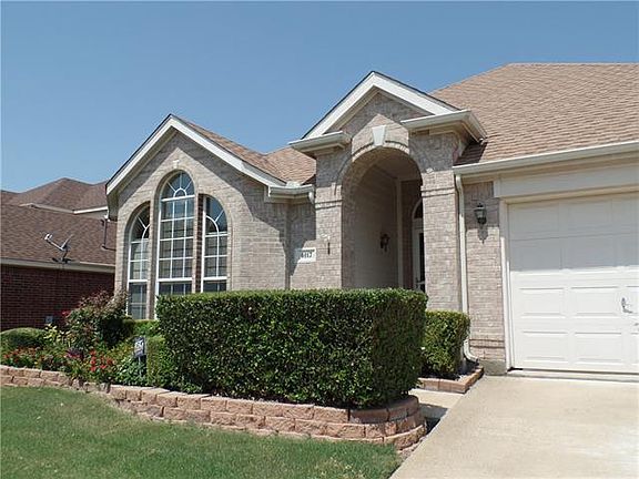 2nd image of 4017 Silktree Dr