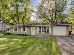81 Circle Dr E, Montgomery, IL 60538