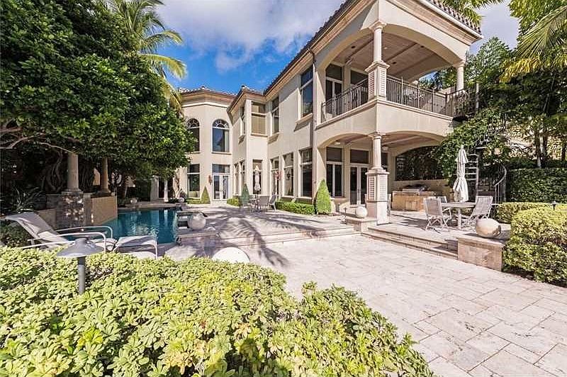 1st image of 4026 Island Estates Dr