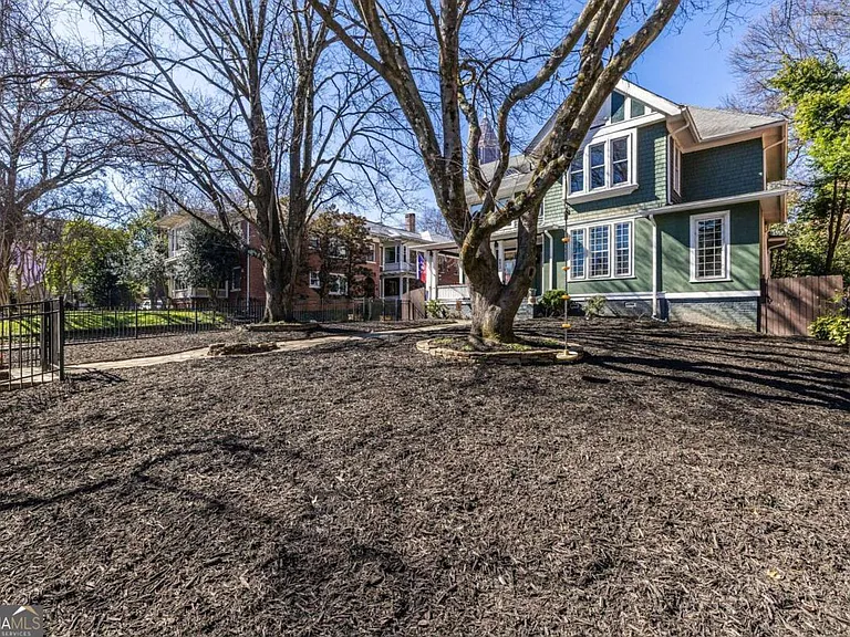 692 Myrtle St NE — Photo 73