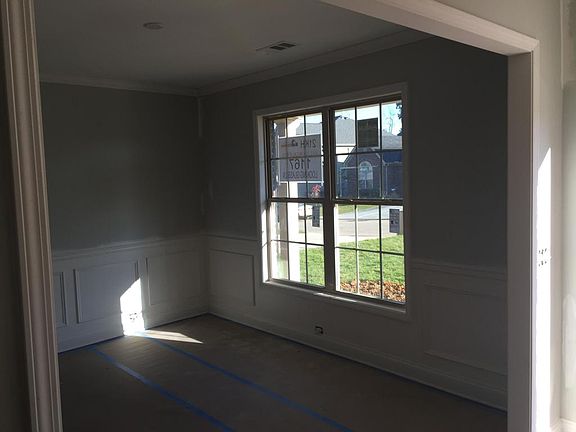2nd image of 1167 Looking Glass Ln