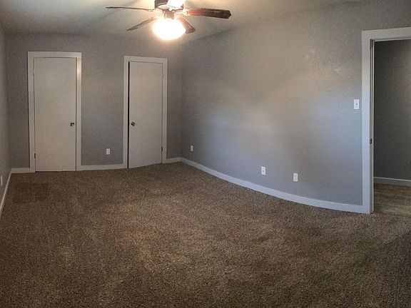 4th image of 220 River Point Dr