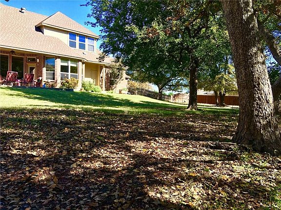 3rd image of 116 Oakwood Dr