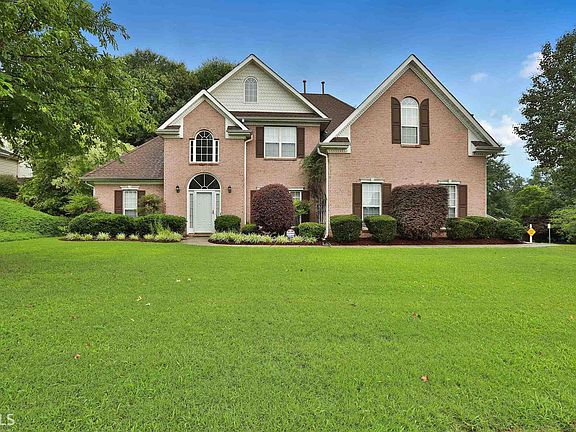 2nd image of 115 Stillwood Dr