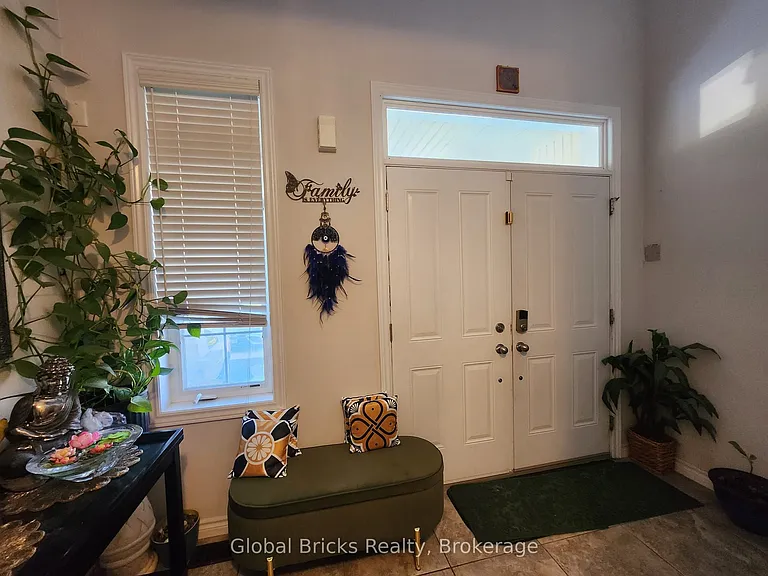 38 Monkton Cir — Photo 3