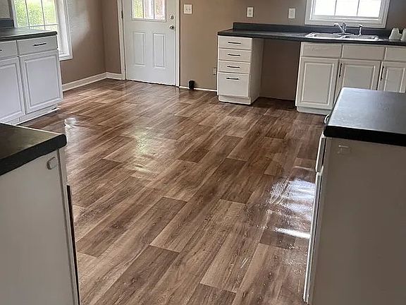 4th image of 100 Calhoun St