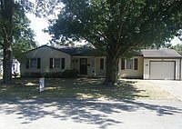 1st image of 19 Woodbriar Dr
