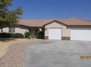 21280 Merlot Ln, Apple Valley, CA 92308