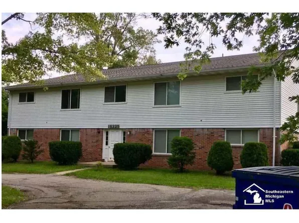 18225 Racho Rd, Brownstown, MI 48193