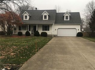1233 Heatherstone Dr, Painesville, OH 44077