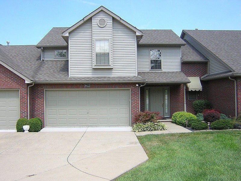 1st image of 1622 Village Ct