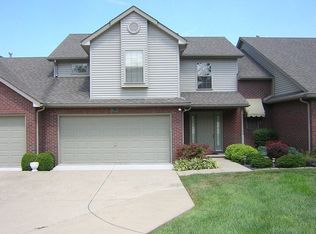 1622 Village Ct, Evansville, IN 47725