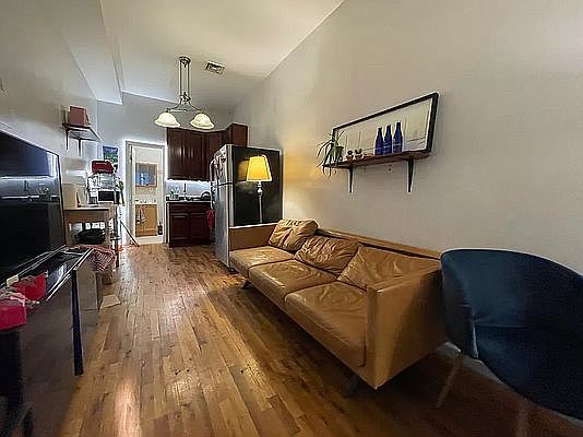 3rd image of 415 Bushwick Ave #3F