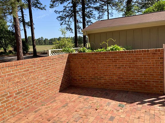 5th image of 149 Knollwood Dr