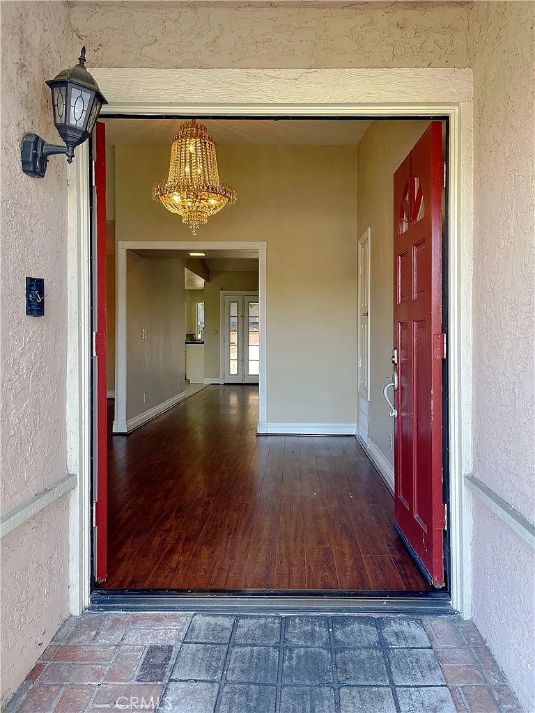5 bed, 2768 sqft, $4,500 — Photo 3