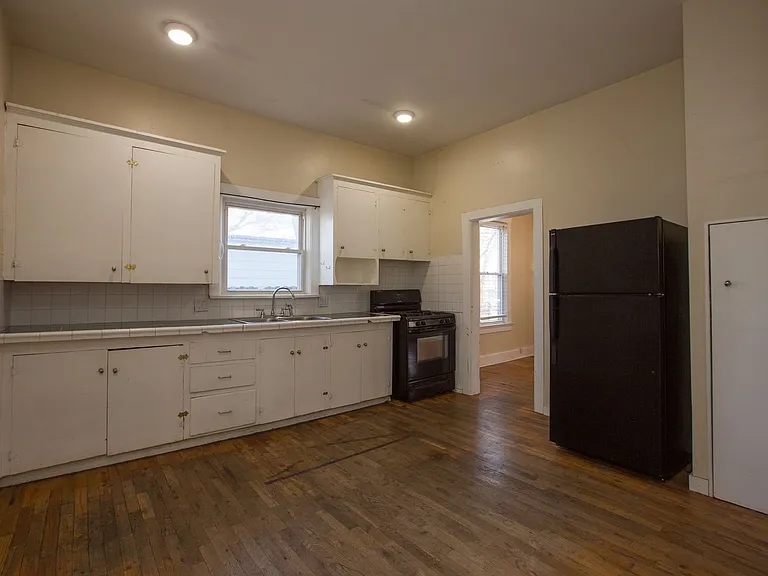 312 Cherry St — Photo 7