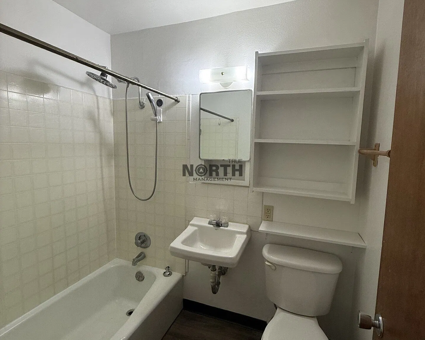Studio, $950 — Photo 4