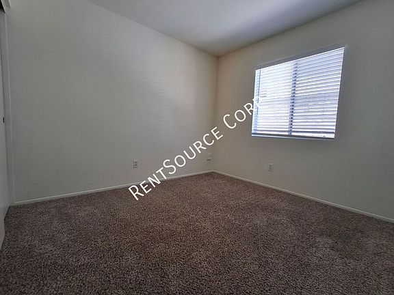 4th image of 30420 Yosemite Dr
