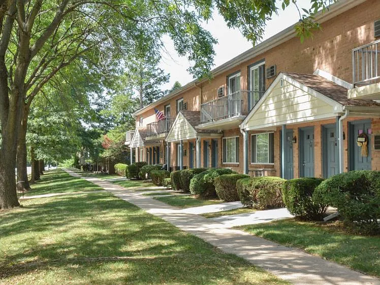 Independence Crossing Apartments — Photo 2