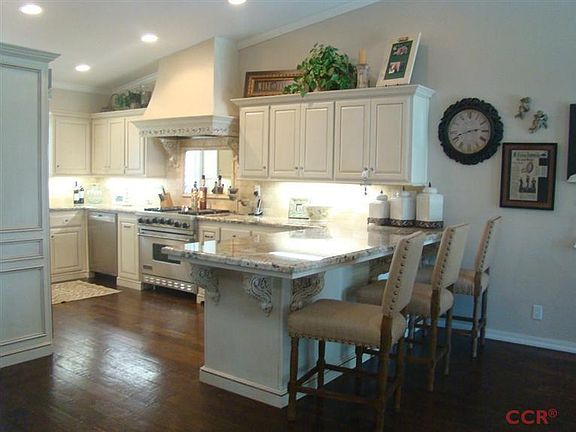 5th image of 3343 Numancia St