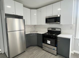 682 Broadway APT 3, Bayonne, NJ 07002