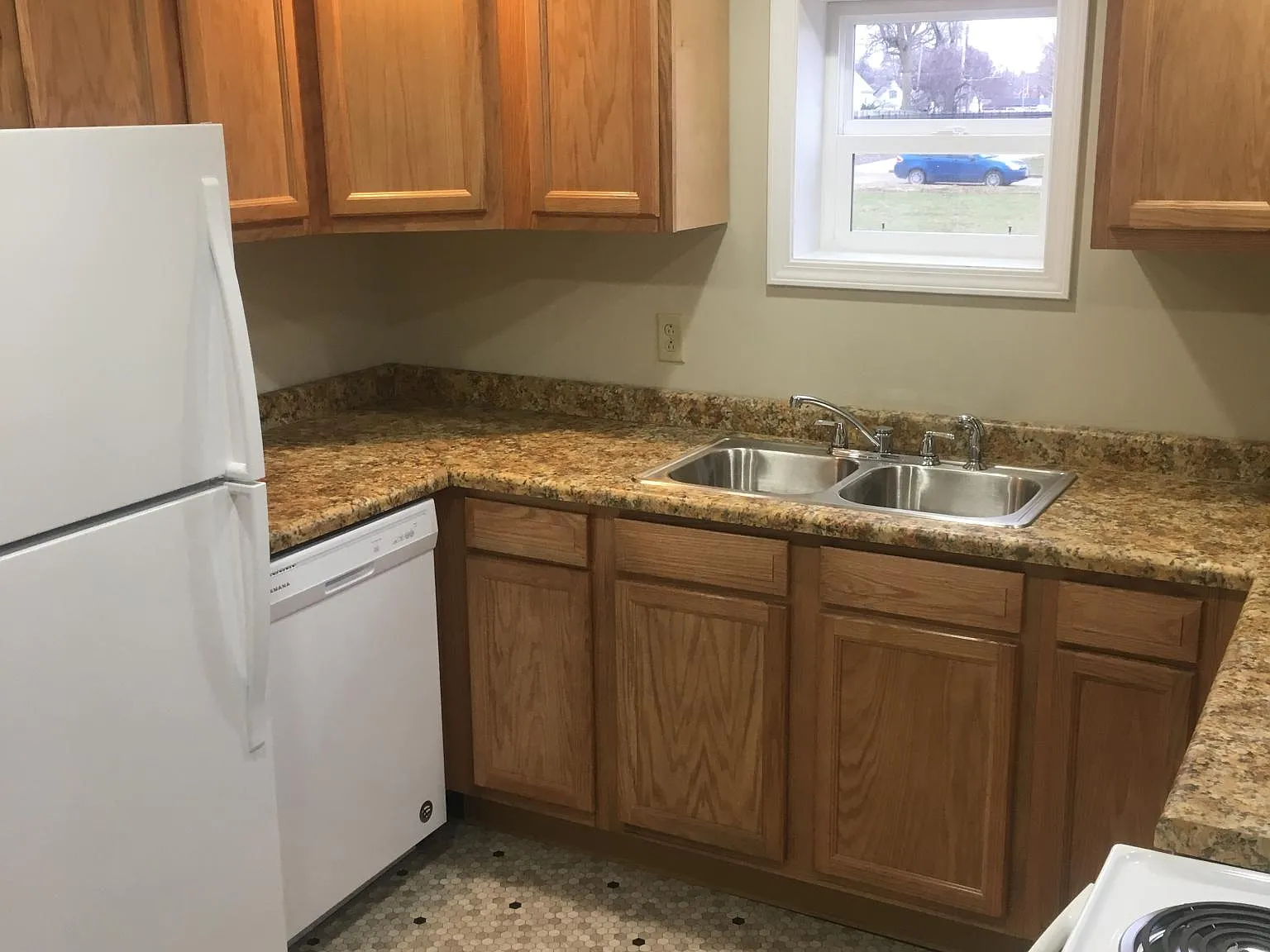 2 bed, $995 — Photo 4