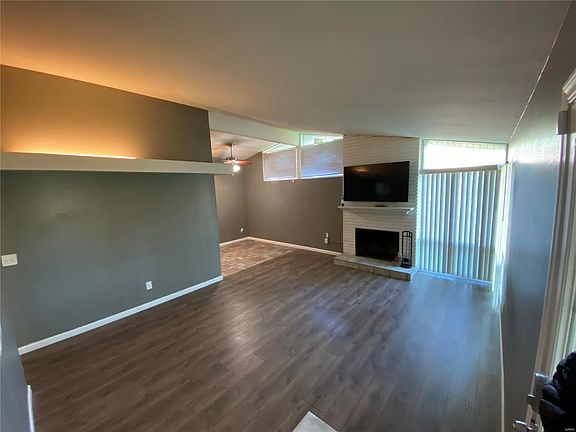 2nd image of 3090 Kingsley Dr