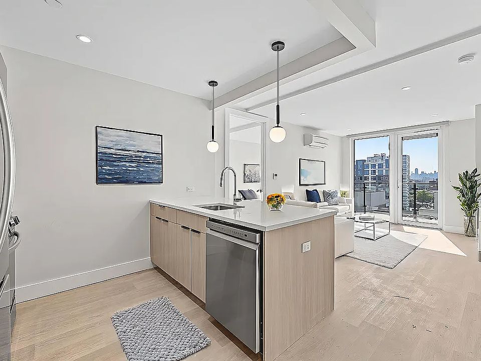 1st image of 132 Willis Ave #505