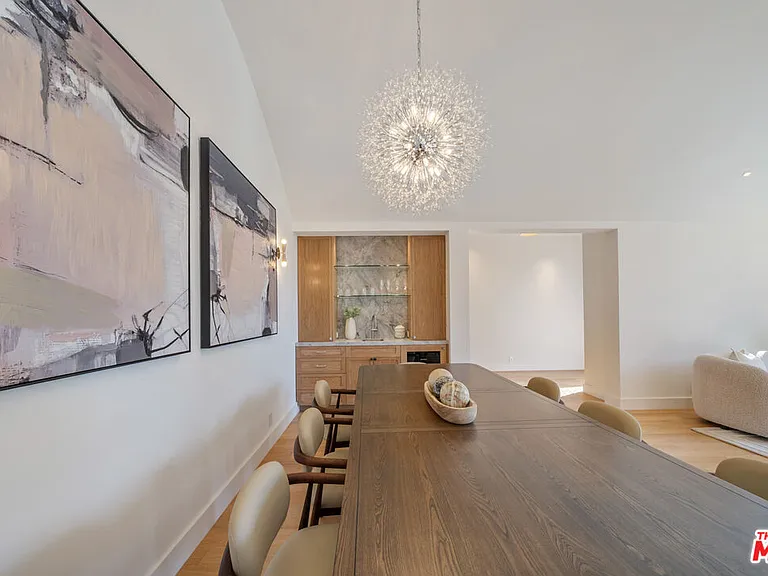 1222 S Genesee Ave — Photo 16