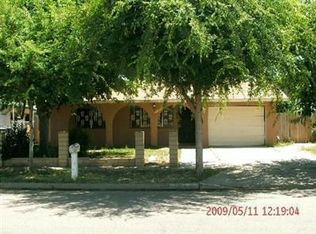 1020 4th St, Orange Cove, CA