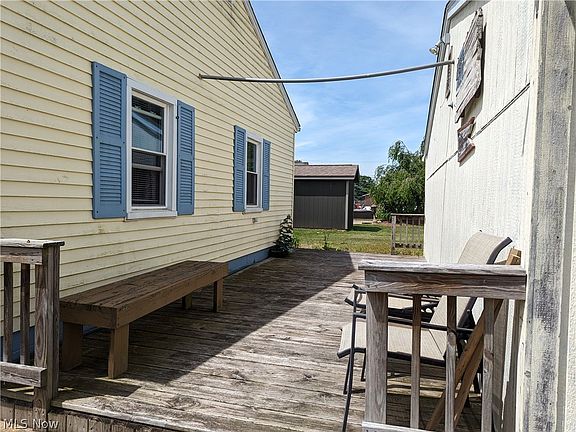 4th image of 157 2nd St SE