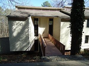1st image of 325 Skyline Dr