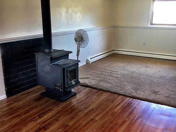 4th image of 303 Helen Dr