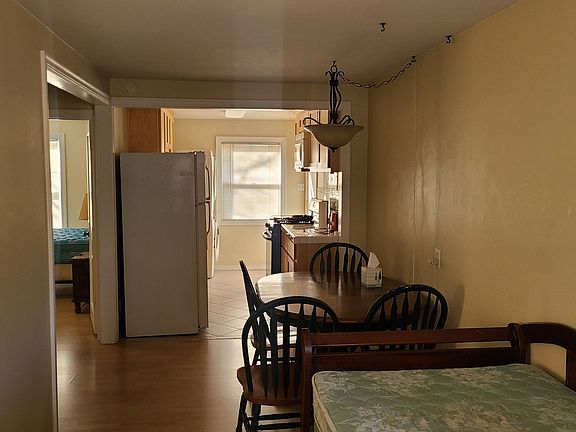 3rd image of 102 Mainhart Dr