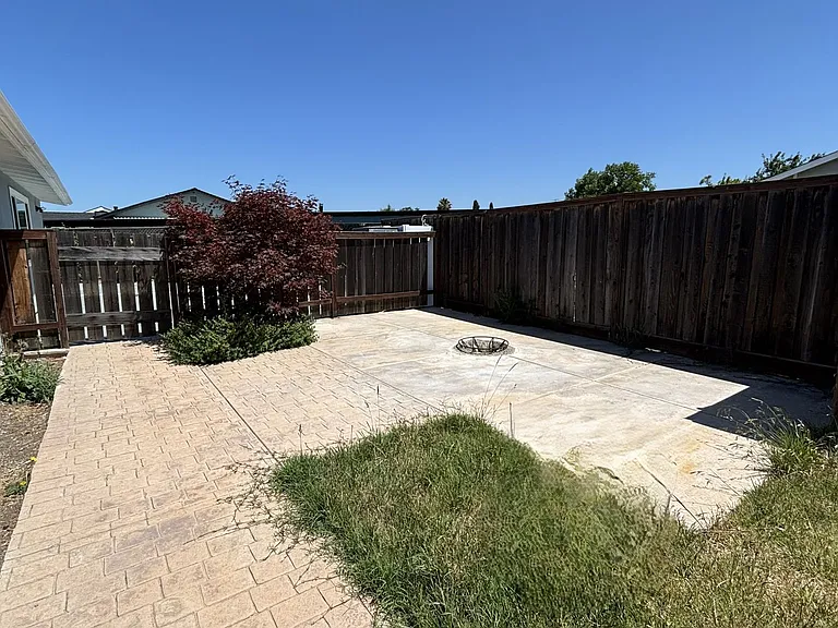 8096 Juniper Ave — Photo 35