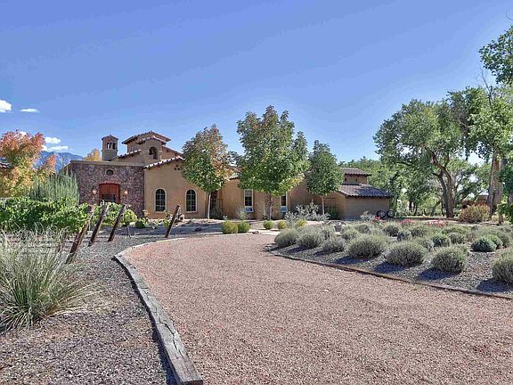 2nd image of 437 Avenida C De Baca