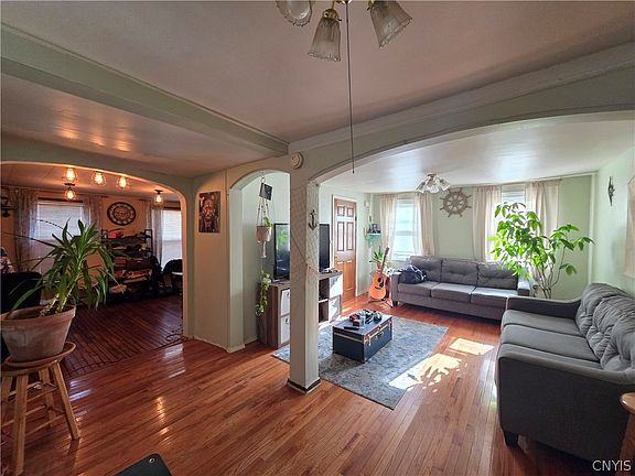 2nd image of 619 Court St