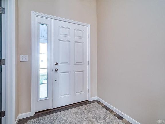 3rd image of 4013 Red Bud Way