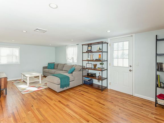 2nd image of 258 Gramercy Dr