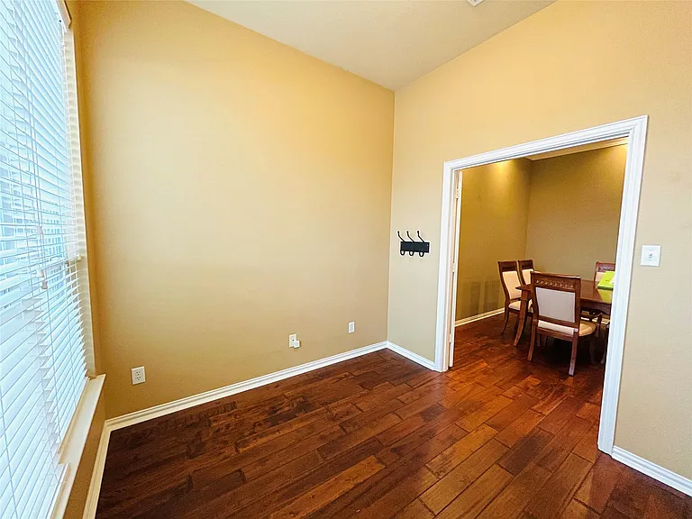 40 Emerald Pond Dr — Photo 7