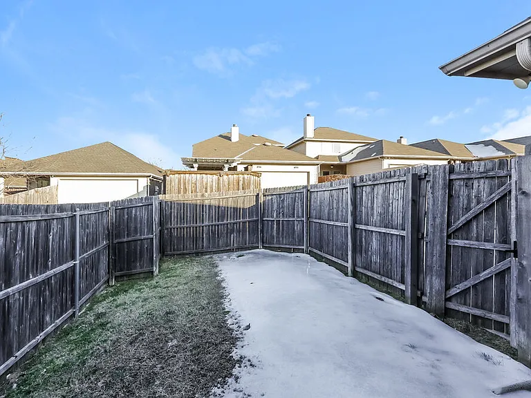 517 Pawnee St — Photo 15