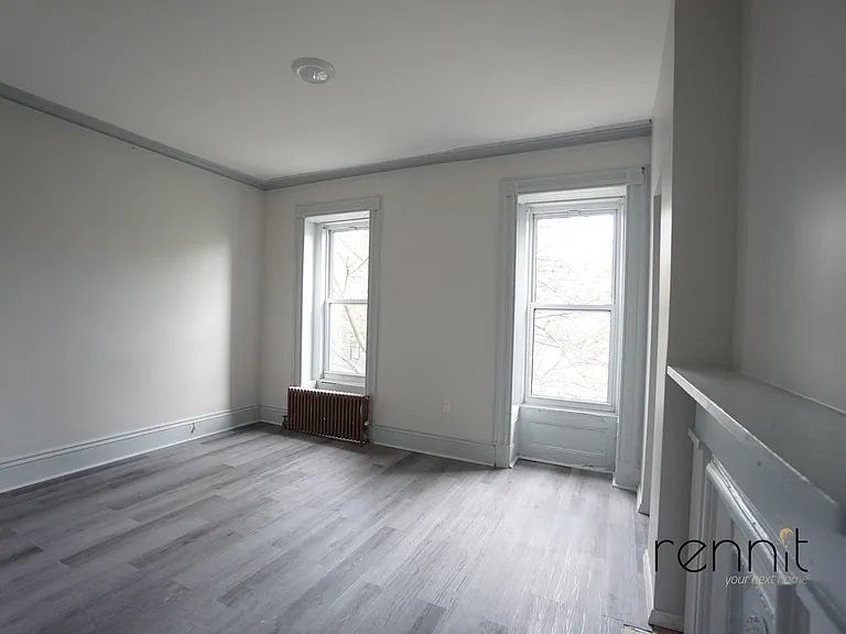 77 Somers St #2 — Photo 11