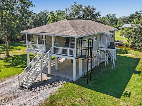10411 Paradise Ln, Saint Louis, MS 39520