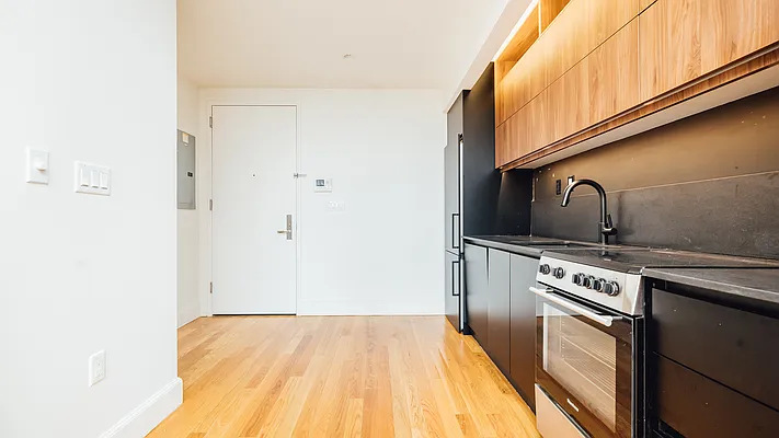 Rented by Nooklyn NYC LLC | media 7