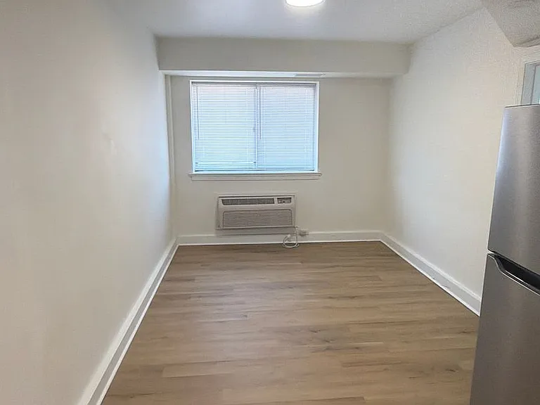 Park Place Apartments — Photo 29